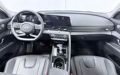 Hyundai Elantra, 2023 год, 1 540 000 рублей, 2 фотография