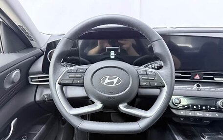Hyundai Elantra, 2023 год, 1 540 000 рублей, 6 фотография