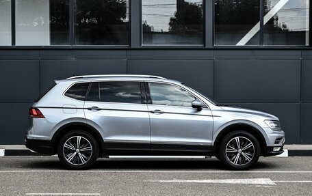 Volkswagen Tiguan II, 2019 год, 2 544 000 рублей, 5 фотография