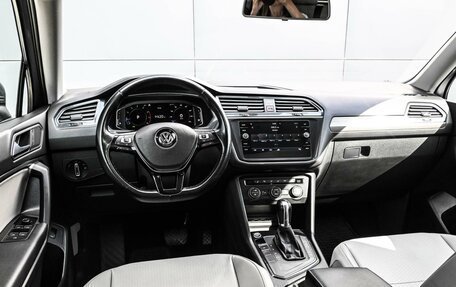 Volkswagen Tiguan II, 2019 год, 2 544 000 рублей, 6 фотография