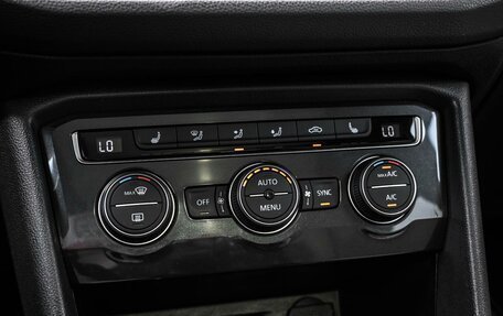 Volkswagen Tiguan II, 2019 год, 2 544 000 рублей, 23 фотография