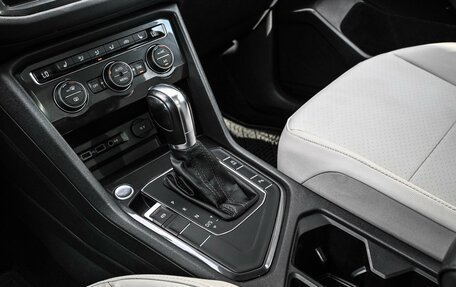 Volkswagen Tiguan II, 2019 год, 2 544 000 рублей, 24 фотография