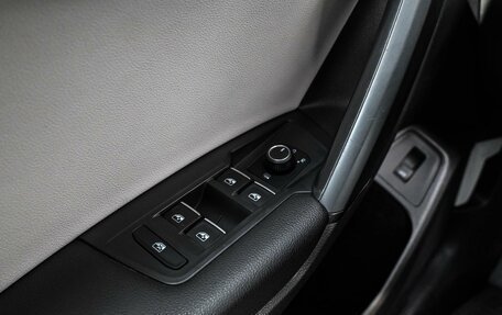 Volkswagen Tiguan II, 2019 год, 2 544 000 рублей, 20 фотография