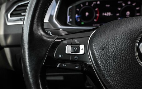 Volkswagen Tiguan II, 2019 год, 2 544 000 рублей, 15 фотография