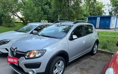 Renault Sandero II рестайлинг, 2015 год, 900 000 рублей, 3 фотография