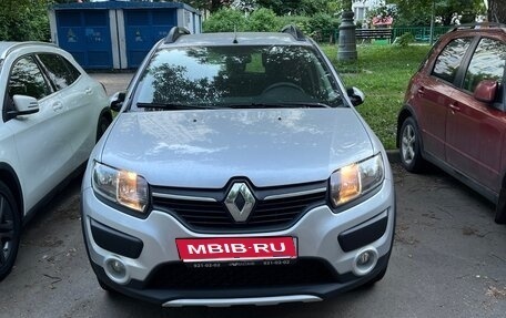 Renault Sandero II рестайлинг, 2015 год, 900 000 рублей, 1 фотография