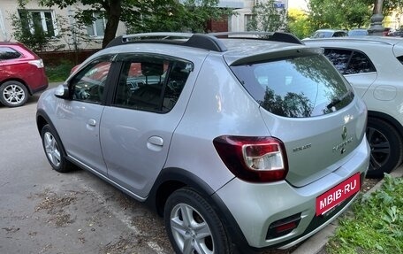 Renault Sandero II рестайлинг, 2015 год, 900 000 рублей, 5 фотография