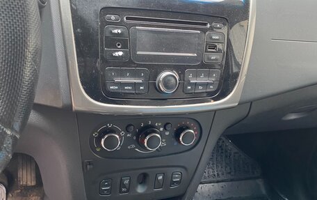 Renault Logan II, 2015 год, 599 000 рублей, 6 фотография