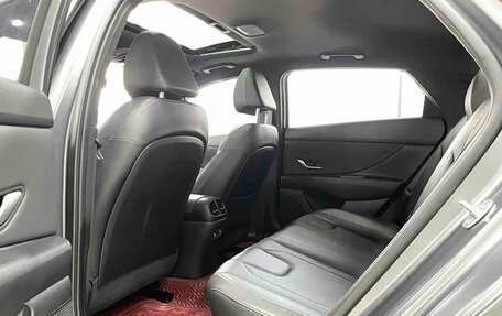 Hyundai Elantra, 2022 год, 1 580 000 рублей, 6 фотография