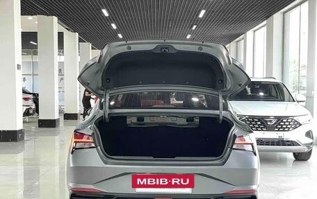 Hyundai Elantra, 2022 год, 1 580 000 рублей, 16 фотография