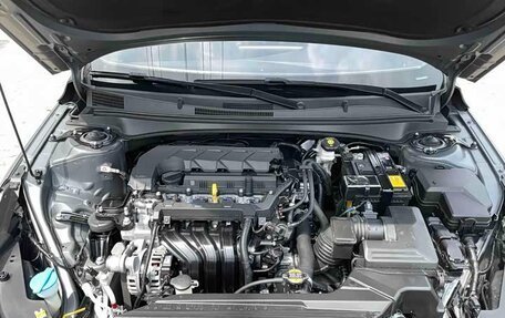 Hyundai Elantra, 2022 год, 1 580 000 рублей, 18 фотография
