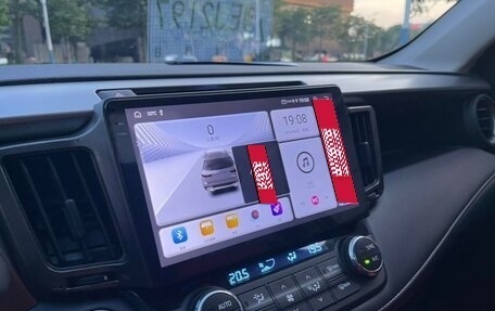 Toyota RAV4, 2019 год, 1 950 008 рублей, 13 фотография