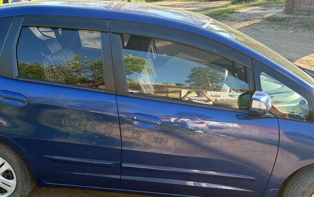 Honda Fit III, 2010 год, 850 000 рублей, 4 фотография