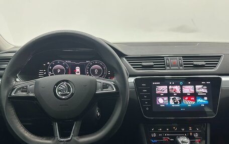 Skoda Superb III рестайлинг, 2023 год, 2 250 000 рублей, 10 фотография