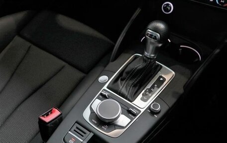 Audi A3, 2018 год, 1 000 000 рублей, 21 фотография