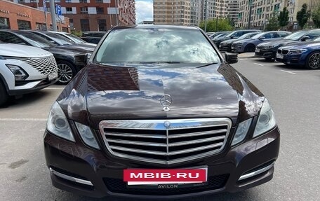 Mercedes-Benz E-Класс, 2011 год, 1 550 000 рублей, 2 фотография