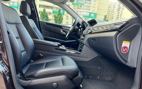 Mercedes-Benz E-Класс, 2011 год, 1 550 000 рублей, 9 фотография