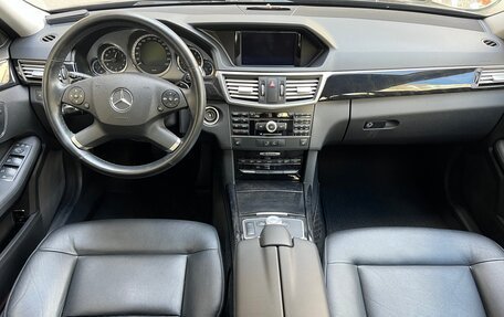Mercedes-Benz E-Класс, 2011 год, 1 550 000 рублей, 14 фотография