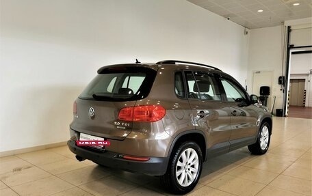 Volkswagen Tiguan I, 2015 год, 1 895 000 рублей, 2 фотография