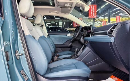 Volkswagen Tharu, 2023 год, 1 800 000 рублей, 11 фотография