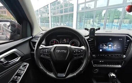 Isuzu D-Max II, 2022 год, 2 470 123 рублей, 13 фотография