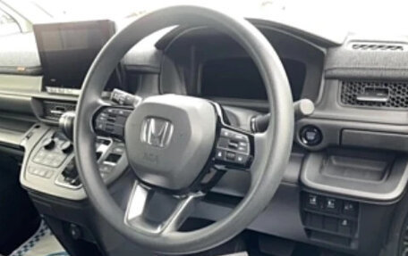 Honda Stepwgn, 2023 год, 2 255 000 рублей, 3 фотография