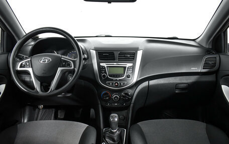Hyundai Solaris II рестайлинг, 2013 год, 479 000 рублей, 13 фотография