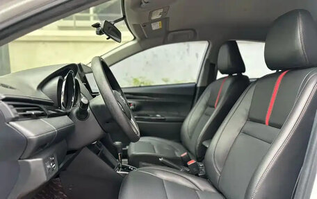 Toyota Yaris XP150 рестайлинг, 2023 год, 1 165 000 рублей, 6 фотография