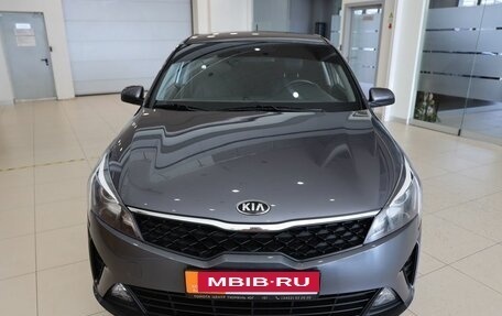 KIA Rio IV, 2021 год, 1 395 000 рублей, 1 фотография