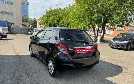 Toyota Vitz, 2012 год, 829 000 рублей, 2 фотография