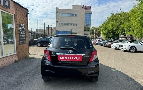 Toyota Vitz, 2012 год, 829 000 рублей, 3 фотография