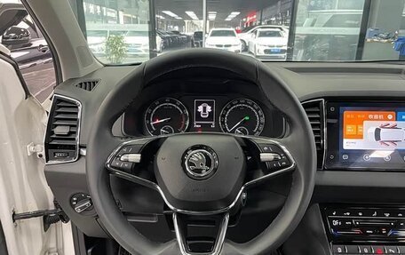 Skoda Karoq I, 2021 год, 2 050 000 рублей, 10 фотография