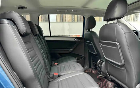Volkswagen Touran III, 2022 год, 1 570 000 рублей, 11 фотография