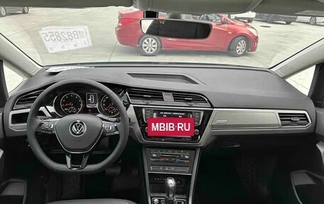 Volkswagen Touran III, 2022 год, 1 570 000 рублей, 14 фотография