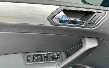 Volkswagen Touran III, 2022 год, 1 570 000 рублей, 18 фотография