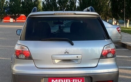 Mitsubishi Outlander III рестайлинг 3, 2004 год, 550 000 рублей, 3 фотография