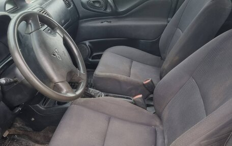 Mitsubishi Space Star I рестайлинг, 2004 год, 170 000 рублей, 6 фотография