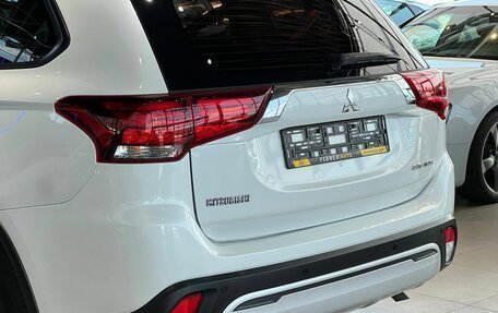 Mitsubishi Outlander III рестайлинг 3, 2018 год, 1 770 000 рублей, 9 фотография