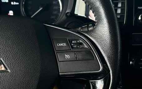 Mitsubishi Outlander III рестайлинг 3, 2018 год, 1 770 000 рублей, 15 фотография