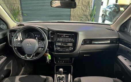 Mitsubishi Outlander III рестайлинг 3, 2018 год, 1 770 000 рублей, 20 фотография