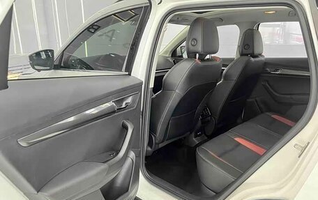 Skoda Karoq I, 2022 год, 2 000 000 рублей, 4 фотография