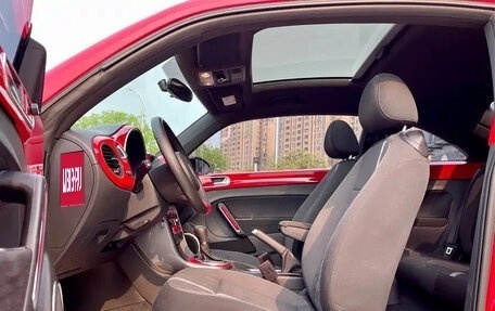 Volkswagen Beetle, 2018 год, 1 235 000 рублей, 8 фотография