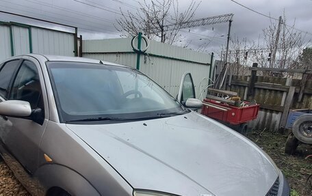 Ford Focus IV, 2004 год, 160 000 рублей, 2 фотография
