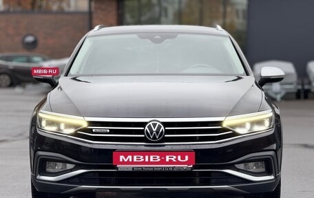 Volkswagen Passat B8 рестайлинг, 2021 год, 3 350 000 рублей, 2 фотография