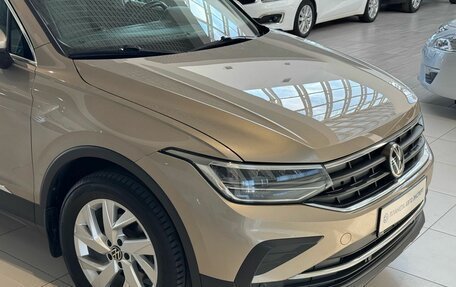 Volkswagen Tiguan II, 2021 год, 2 555 000 рублей, 9 фотография