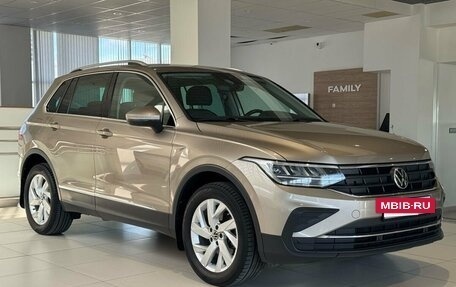 Volkswagen Tiguan II, 2021 год, 2 555 000 рублей, 3 фотография