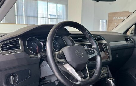 Volkswagen Tiguan II, 2021 год, 2 555 000 рублей, 15 фотография
