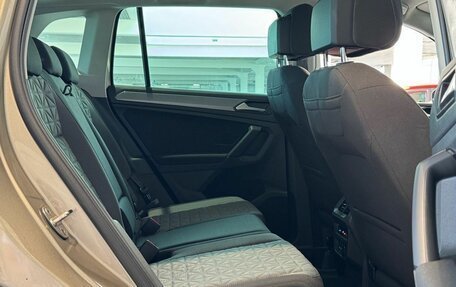 Volkswagen Tiguan II, 2021 год, 2 555 000 рублей, 30 фотография