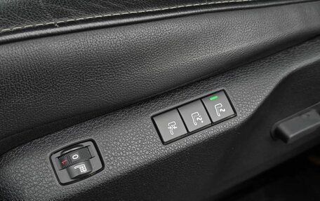 Peugeot Traveller I, 2018 год, 2 850 000 рублей, 17 фотография
