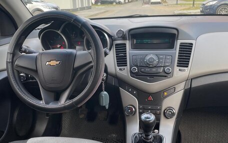 Chevrolet Cruze II, 2011 год, 650 000 рублей, 3 фотография